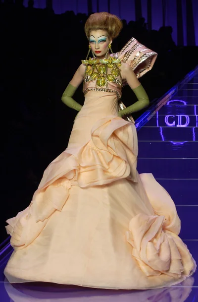 Look 30